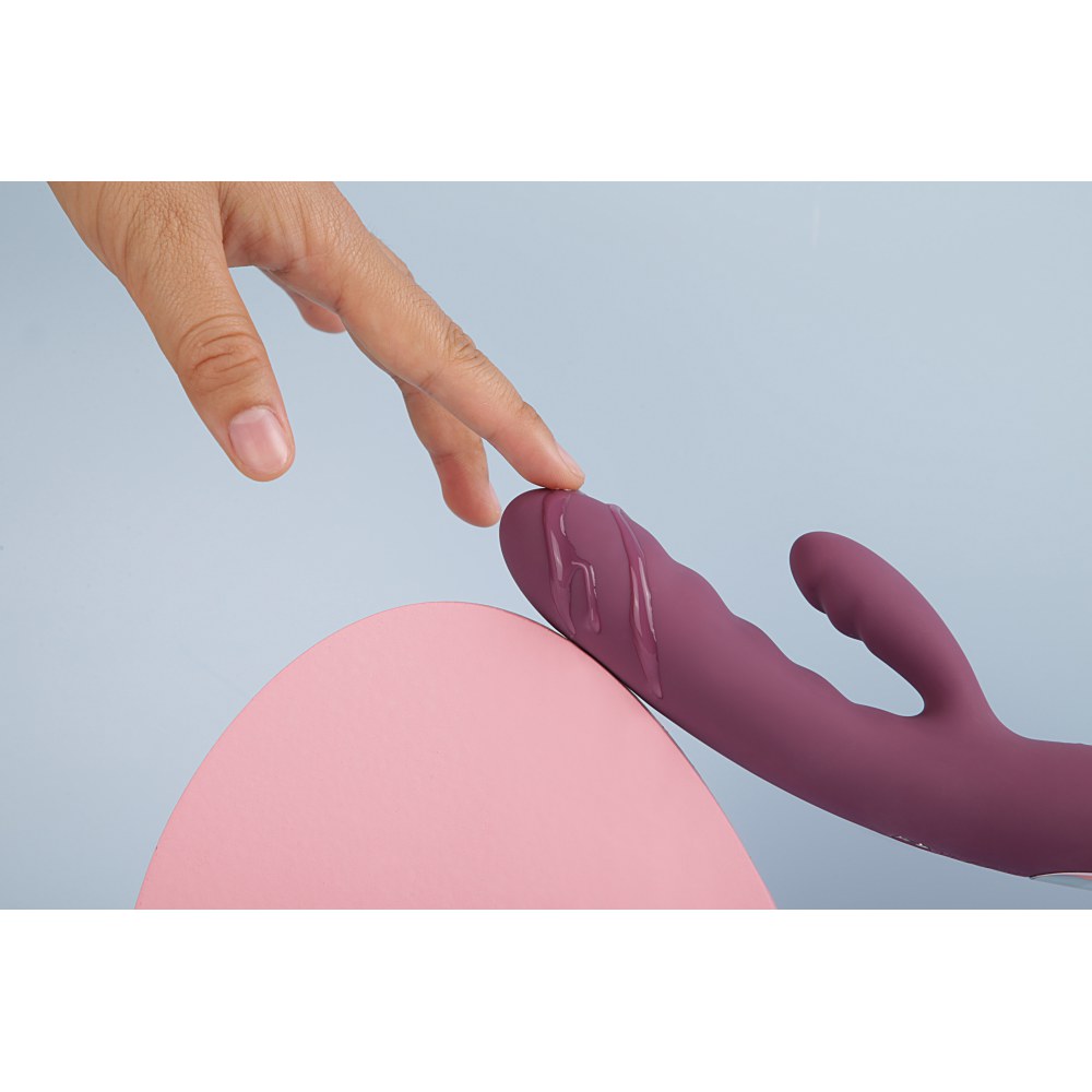 Svakom Avery Thrusting Rabbit Vibrator with Clitoral Stimulator – image number 3