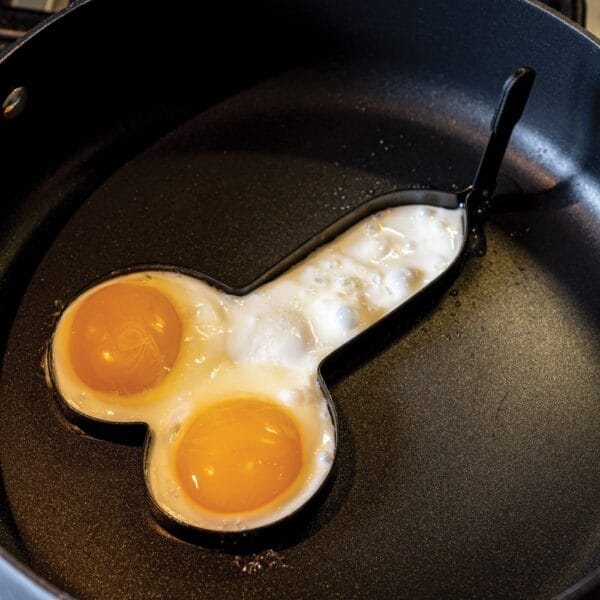 Spencer & Fleetwood Willie Egg Fryer Novelty Gift – image number 2